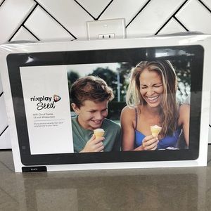 NEW nixplay n Seed Wi-Fi Cloud Frame - 13 inch
